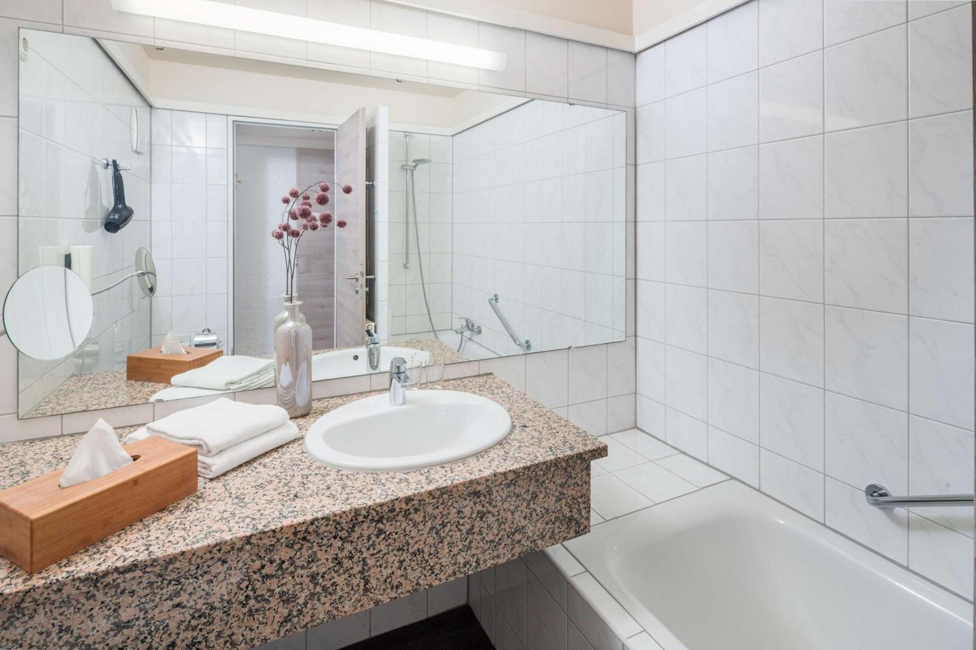 Best Western Hotel Майнц Екстериор снимка